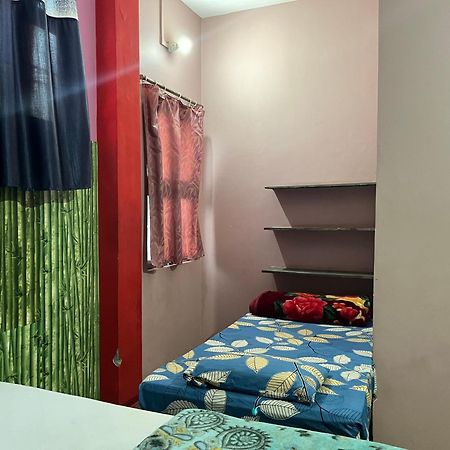 Indra Paying Guest House Varanasi Exteriör bild
