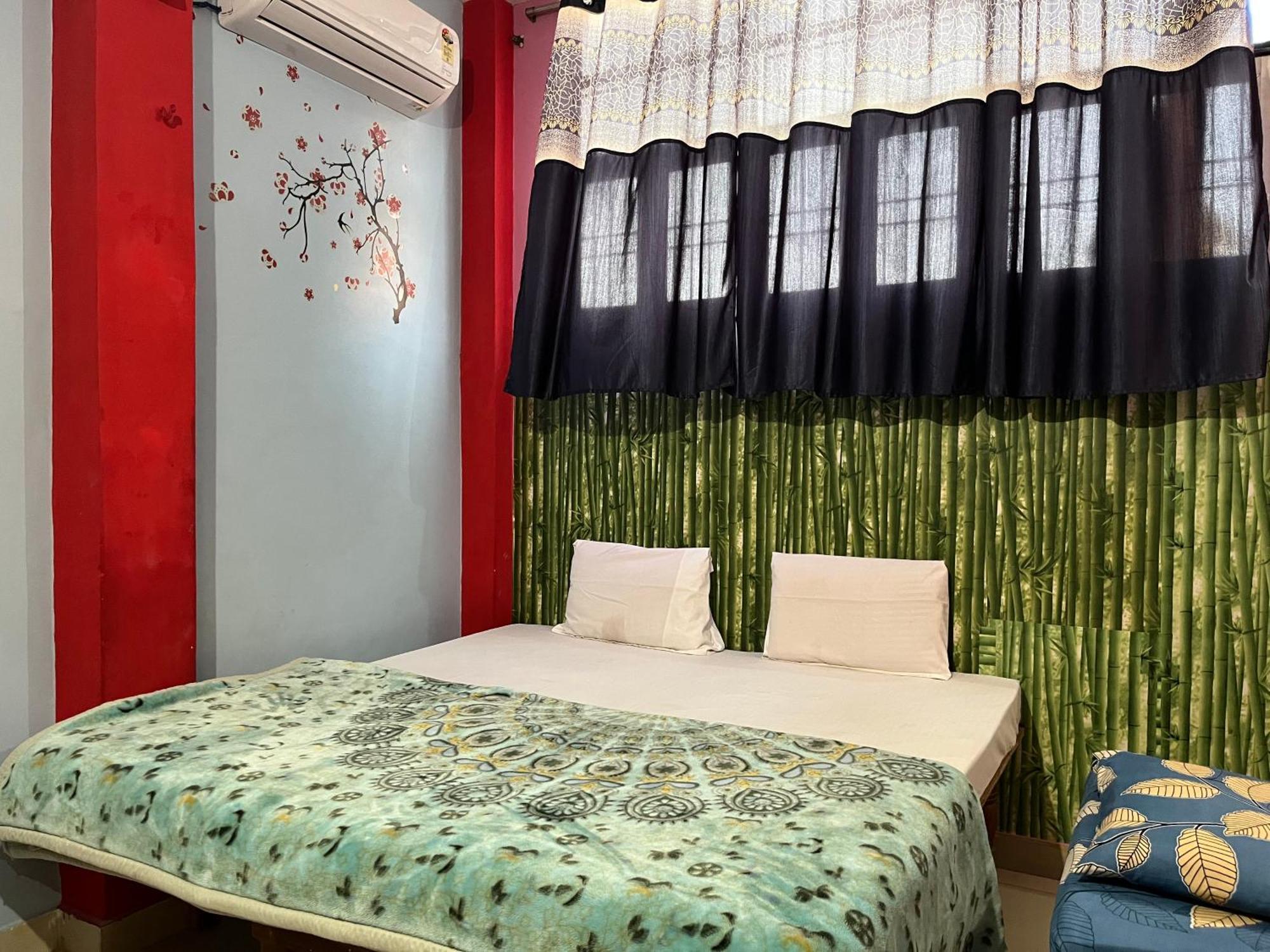 Indra Paying Guest House Varanasi Exteriör bild